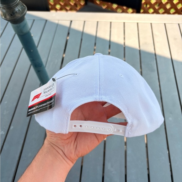 Formula 1 Johnnie Walker Whiskey snapback hat white official new with tags f1 - Picture 4 of 8